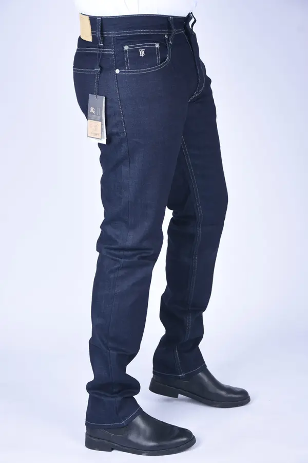 Jean Burberry Coupe Normal en denim stretch confortable( Brut )